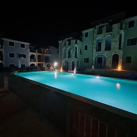 Apartment Con Piscina